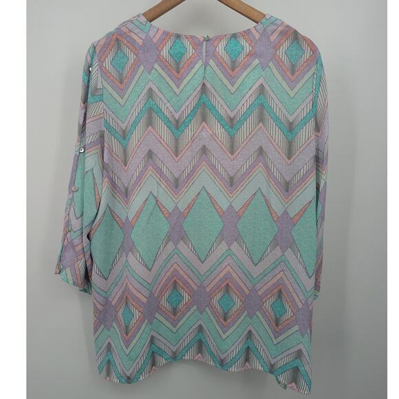 Alfred Dunner Geometric Pastel Top Size 16 Bling Neckline Lightweight 90s Boho - Picture 2 of 4